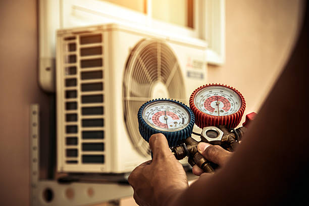 Professional Hvac technician working in Hartwood, VA